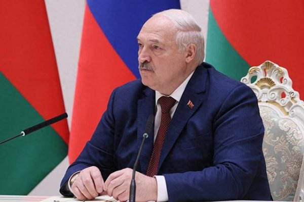 股票主力操盘 白俄罗斯总统透露他个人并不使用手机：所有通话都由安全部门负责处理